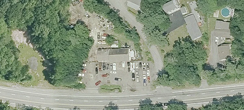 Automotive Shops on Busy Route
