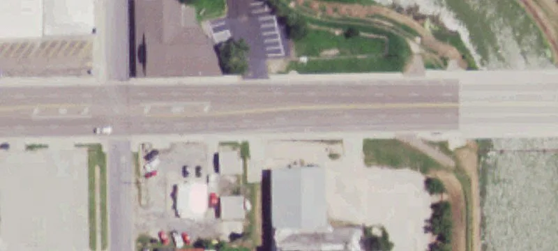 Versatile Commercial Building in Mercedes