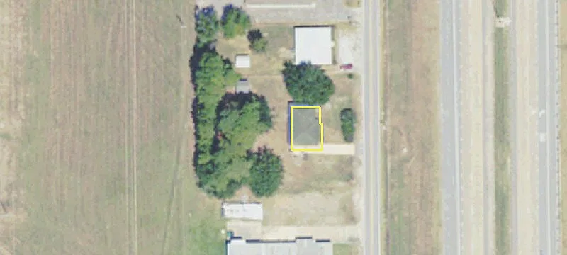 D'Iberville Warehouse with Highway Visibility