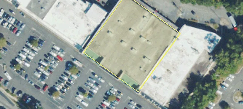 E Victory Drive Commercial Space