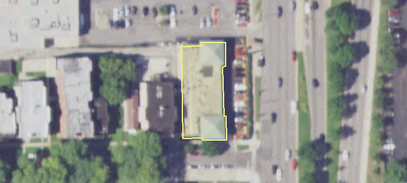 Retail Space in Woodlawn Neighborhood