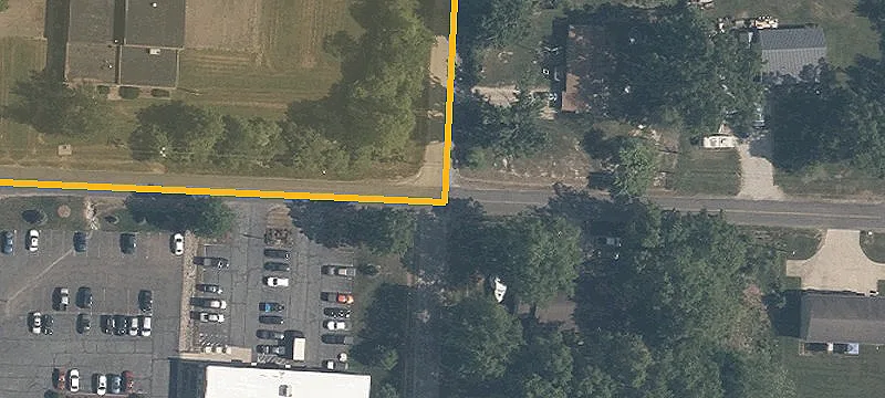 Corner Lot in Ravenna Township
