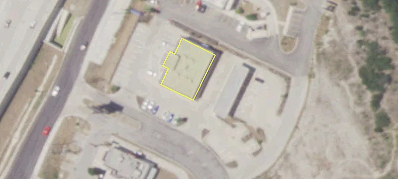 Prime Retail/Service Space Available