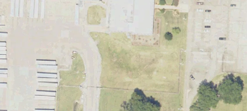 Industrial Building on 7.55 Acres