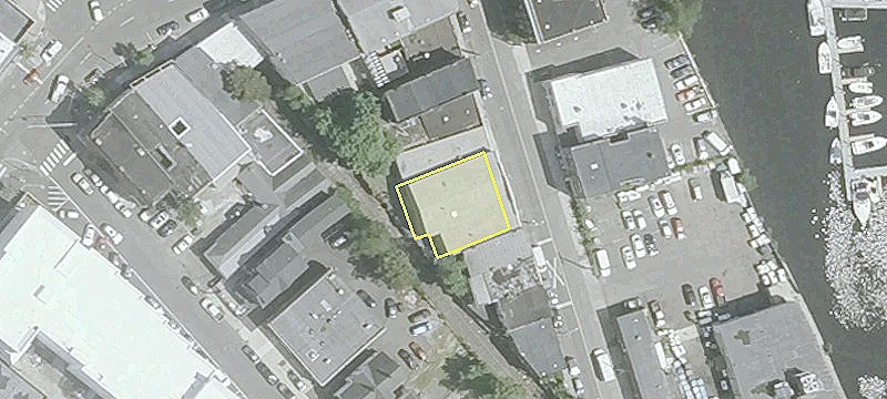 Conveniently Located Commercial Space