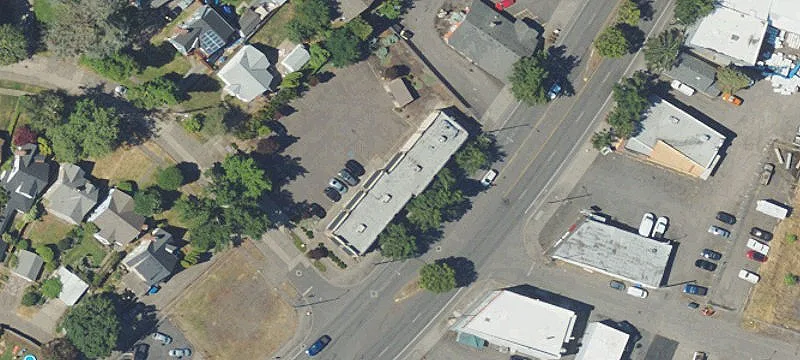 Versatile Retail/Office Space Available