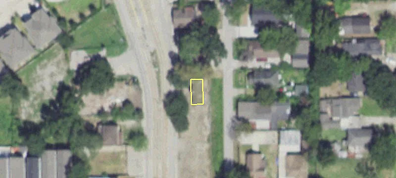 Commercial Lot Near Metro-Rail