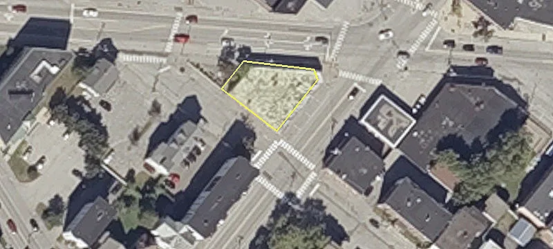 Versatile Property in New Auburn