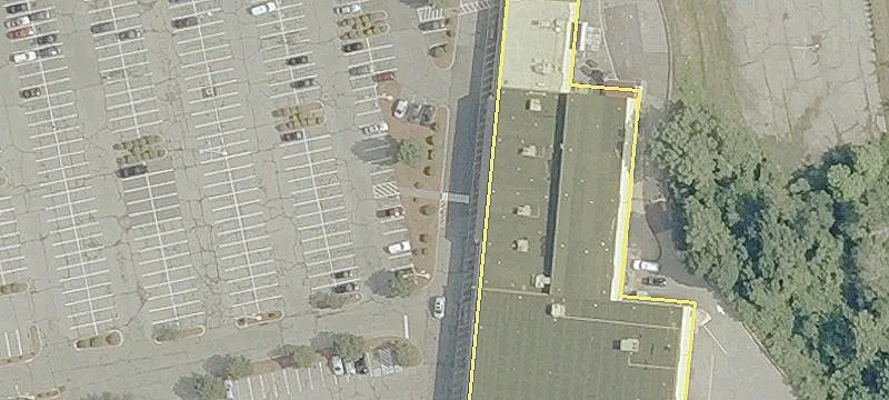 Retail Space in Waterford Plaza