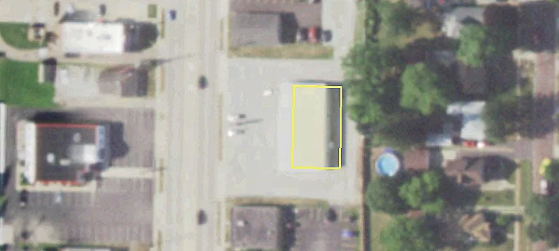 Versatile Commercial Building on State Route