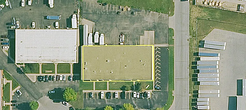 Office/Warehouse Building Near Highway