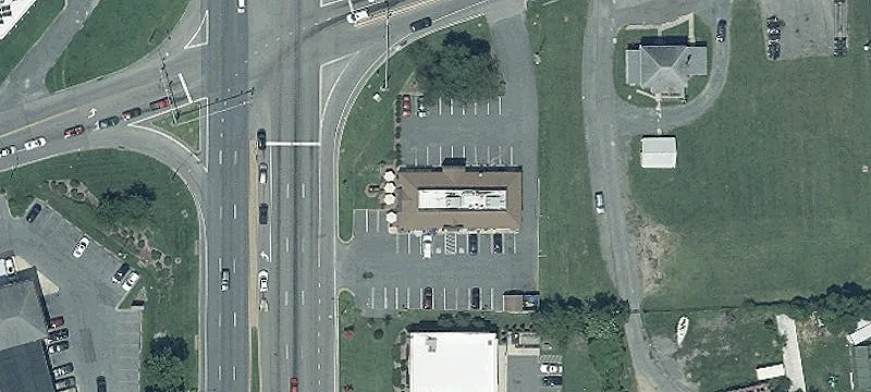 Renovated Restaurant on High-Traffic Corner