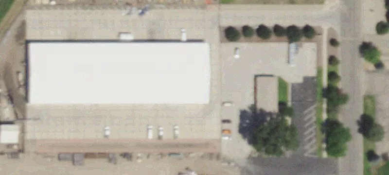 Small-Bay Industrial Warehouse For Lease