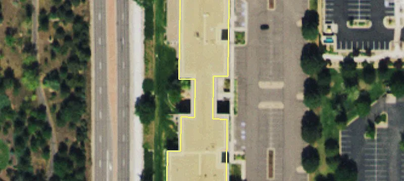 Englewood Office Building with Amenities