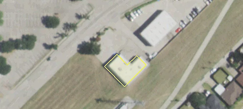 Flex/Retail Property Near Town Mall