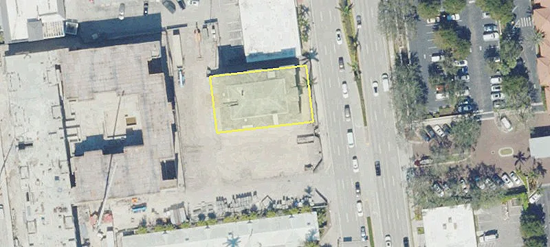 New Mixed-Use Building in Naples