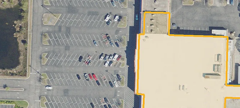 Retail Space in Blue Angel