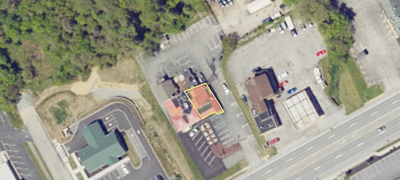 Grocery-Anchored Retail Center Pad Site