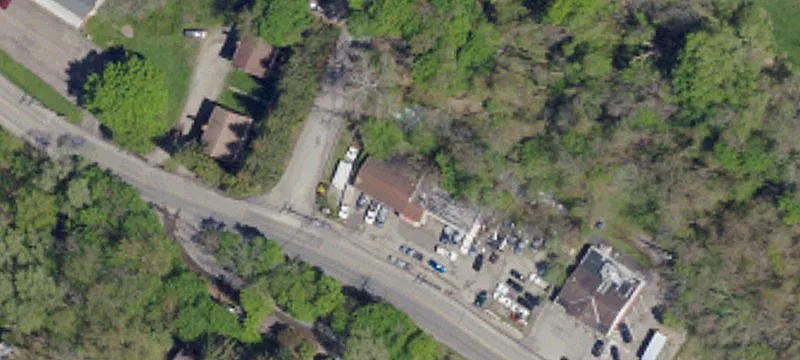 Automotive Garage on Large Lot