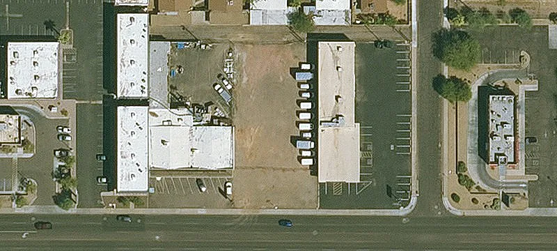 Retail Pads and Drive-Thrus Available