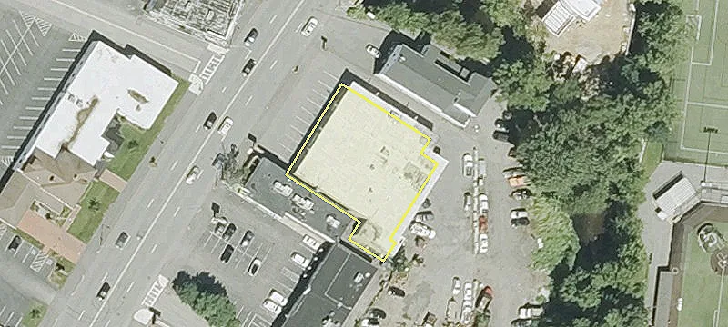 Versatile Retail Unit on Park
