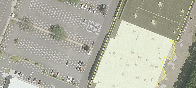 Retail Center with National Brands
