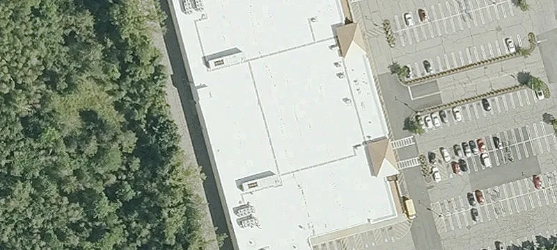 Neighborhood Shopping Center For Lease