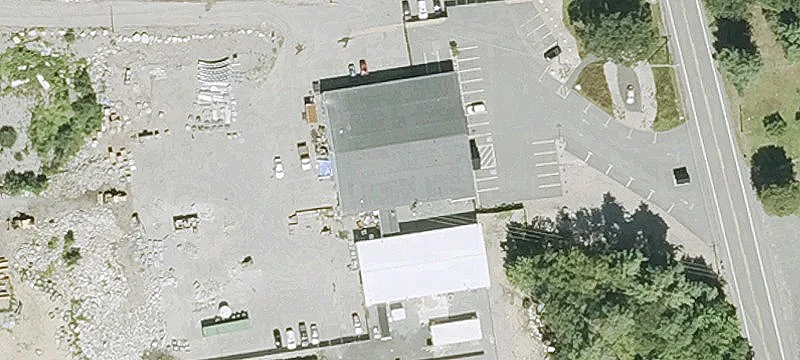 Ashby Industrial Yard with Garage
