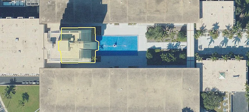 Retail Space in Skyway Marina