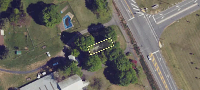 20 Acres with Riding Rink