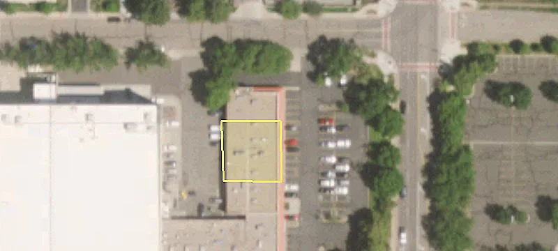 Retail Space in Busy Center
