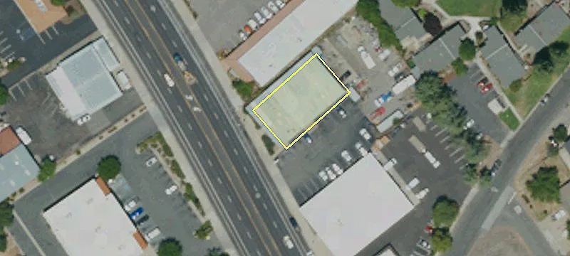 Office/Warehouse Retail Auto Service Space