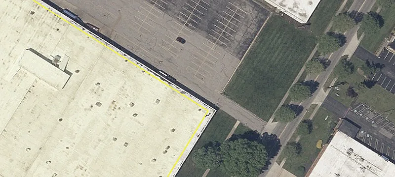 Mixed-Use Property | 11,800 SF