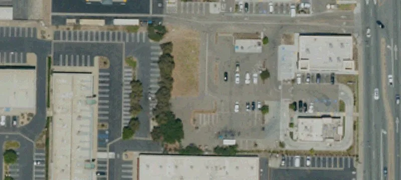 Lompoc Vacant Retail Lot