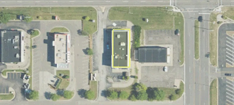 Freestanding Retail Building on Corunna