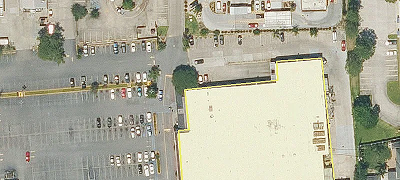 Grocery-Anchored Retail Center For Rent