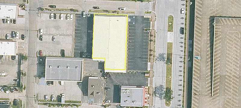 Retail Space in Metairie Center