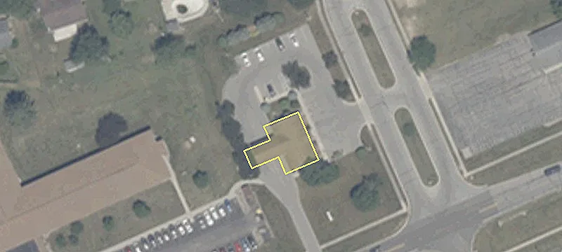 Versatile Retail/Office/Restaurant Space Available
