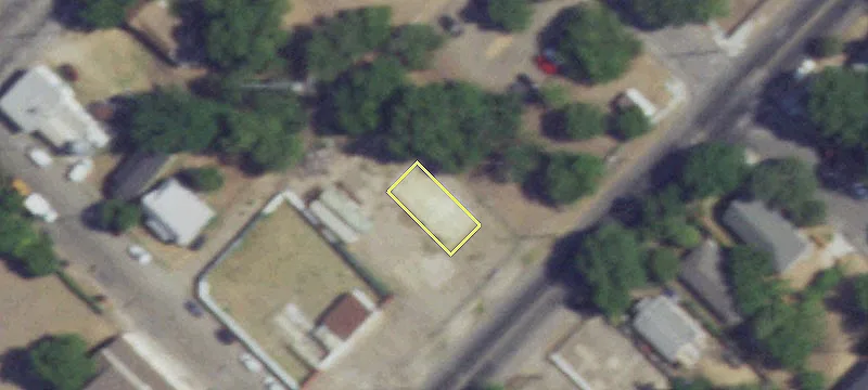 Prime Land in Entertainment District