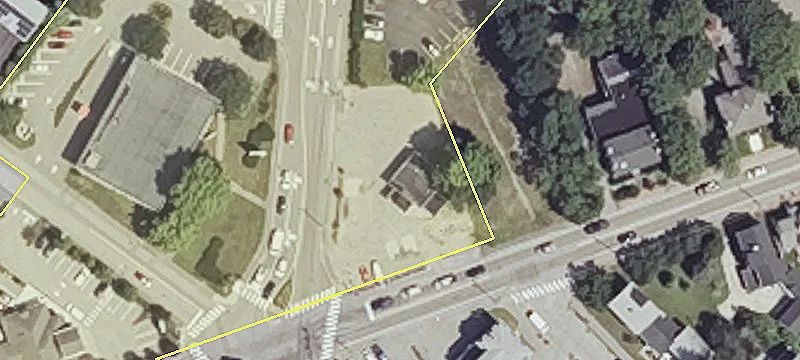 Prime Retail Building on Corner