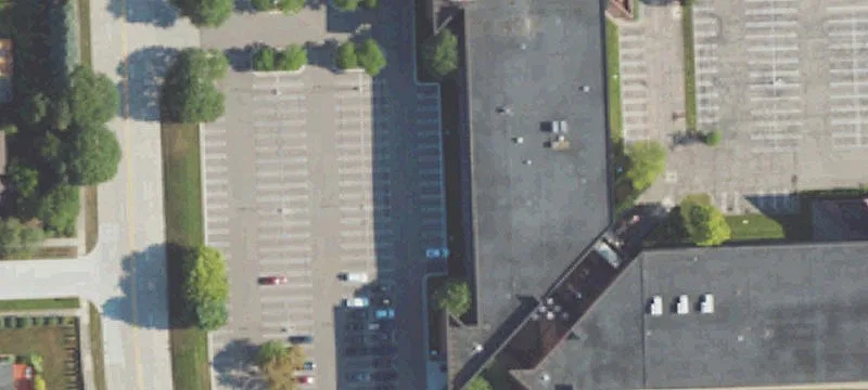 Full-Service Complex Near I-75