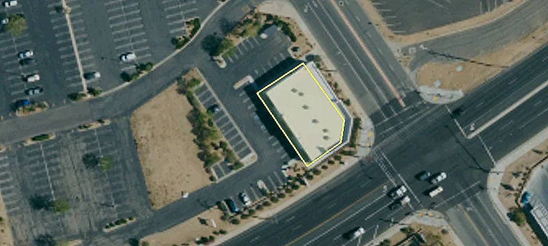 Retail Space at Signalized Intersection