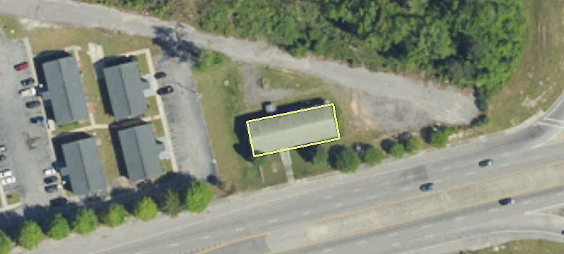 Conveniently Located Commercial Property