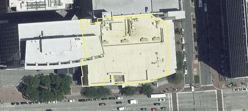 Prime Retail Space on Pratt