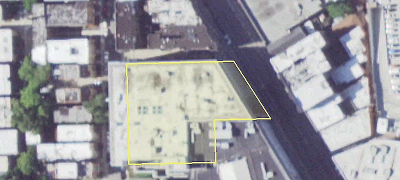 Vertical Mall in Lake View