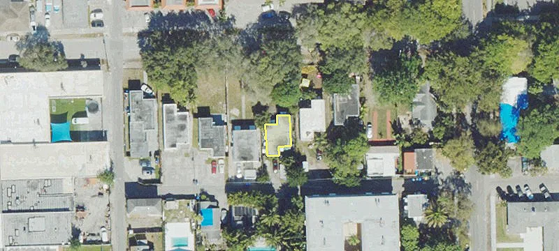 Hollywood Duplex Near New Developments