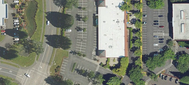 Restaurant/Retail Endcap For Lease