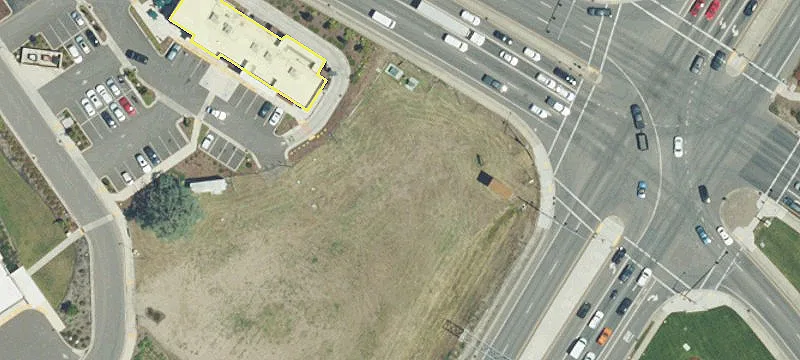 Prime Retail Corner in Medford