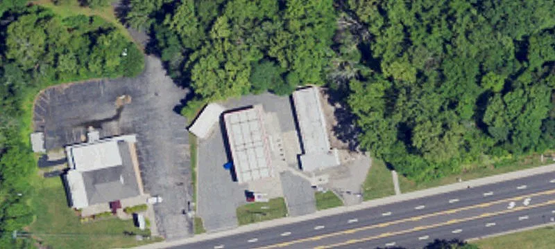 Riverside Shop/Showroom on Three Acres