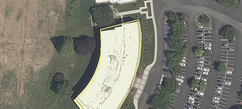 Serpentine Shaped Office Buildings